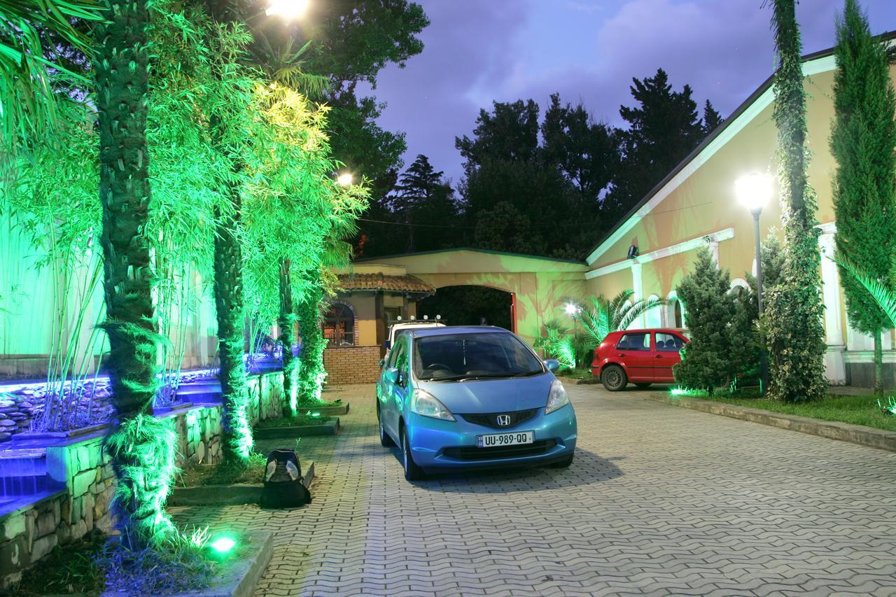 Eleon Hotel Kutaiszi Kültér fotó