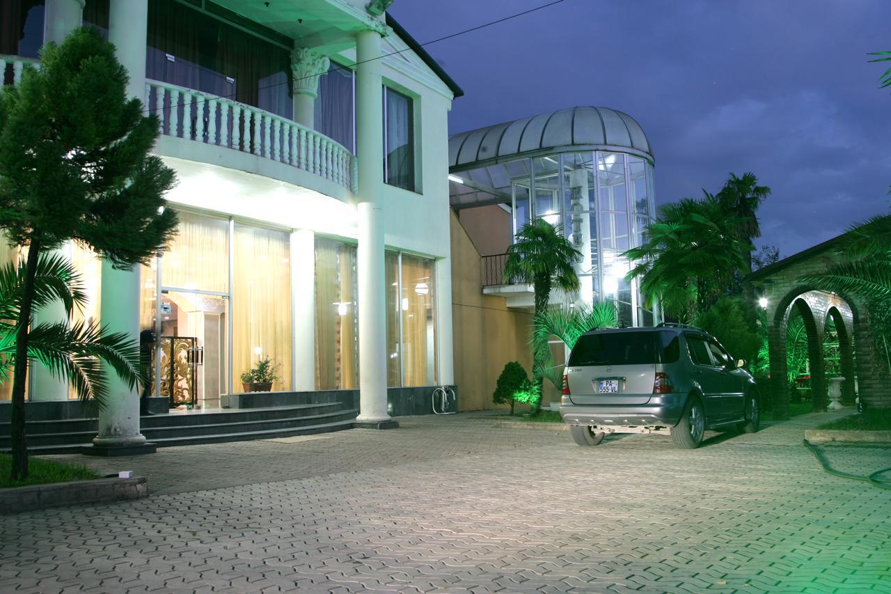 Eleon Hotel Kutaiszi Kültér fotó